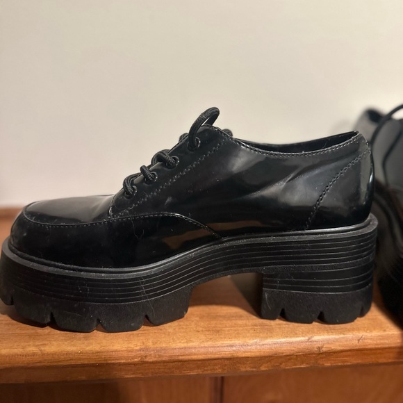 Steve Madden Black Platform Oxford Shoes - Picture 5 of 7